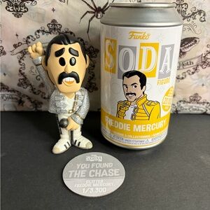Queen Freddie Mercury Glitter Chase Funko Soda 3,300 Pieces